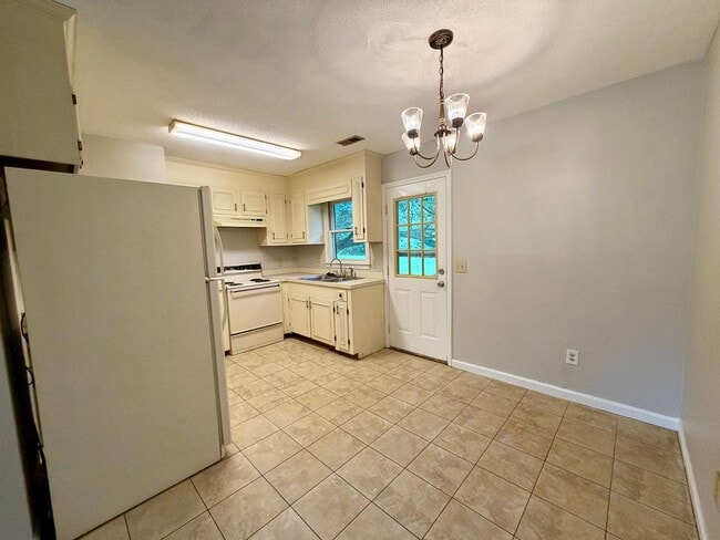 Photo - Duplex Close to Shaw AFB!