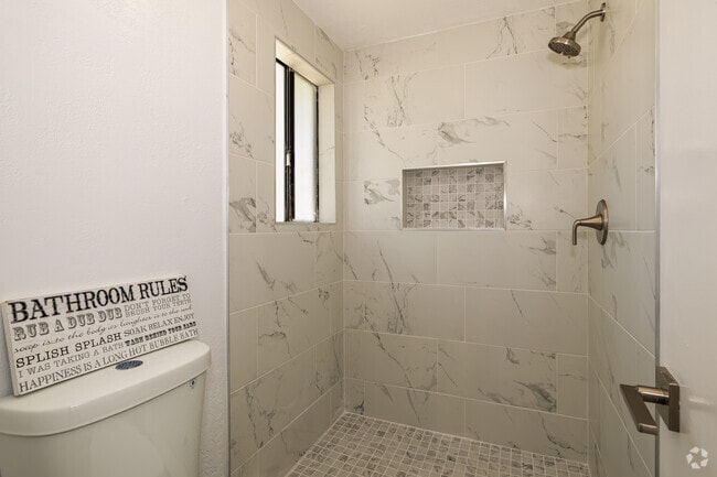 1BR, 1BA - 683SF - Bathroom view 2 - Fair Oaks Heights Apartments