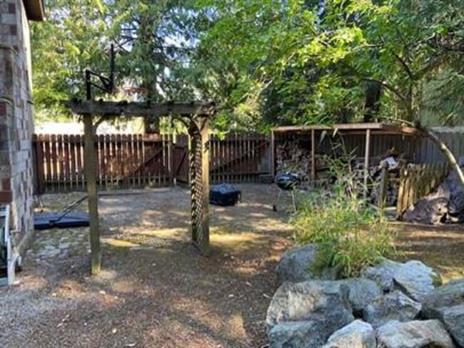 Photo - 823 SW Castilian Dr