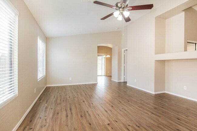 Photo - 14841 W Redfield Rd