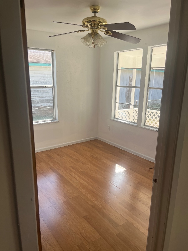 Photo - 621 W Leona St