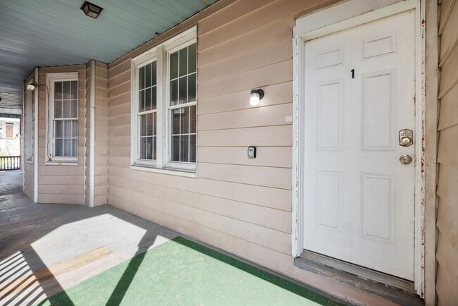 Photo - 137 N 7th St Unit Apt 1