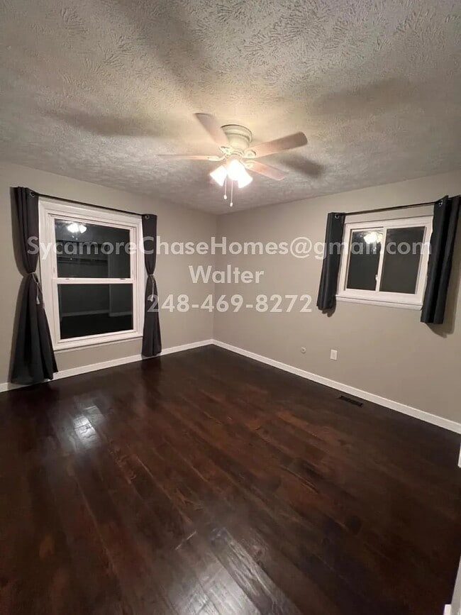 Photo - 2912 Canarsie Dr