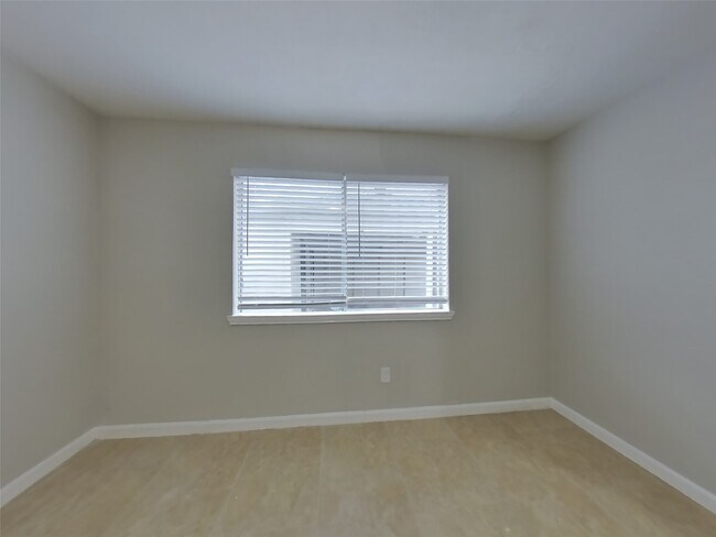 Photo - 16006 Camino Del Sol Dr