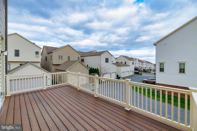 Photo - 22559 Clarksburg Rd