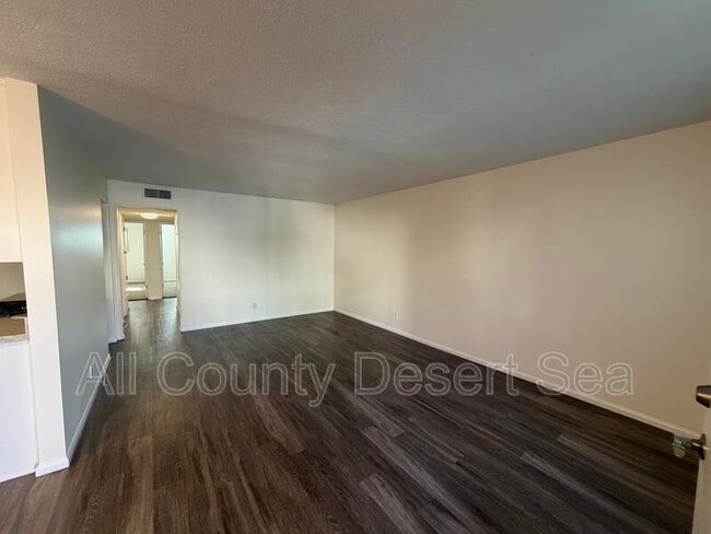 Photo - 1587 Coriander Dr Unit B