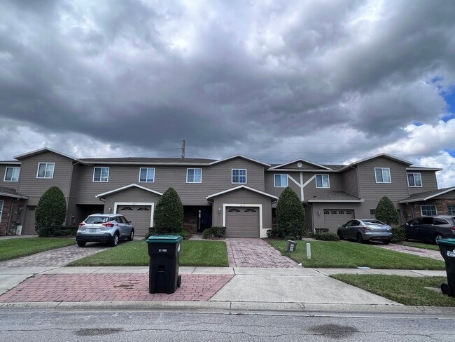 Photo - 1873 Chatham Pl Dr