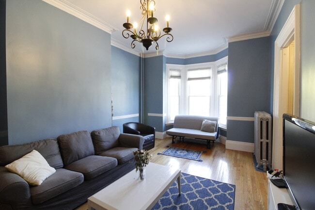 Building Photo - 196 Dorchester St Unit 1 Rental