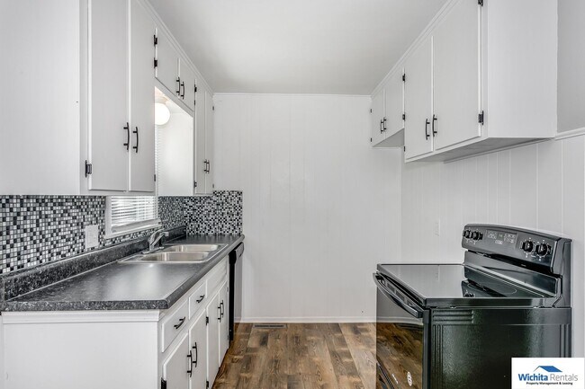 Photo - ***Showings starting 01/05/26***