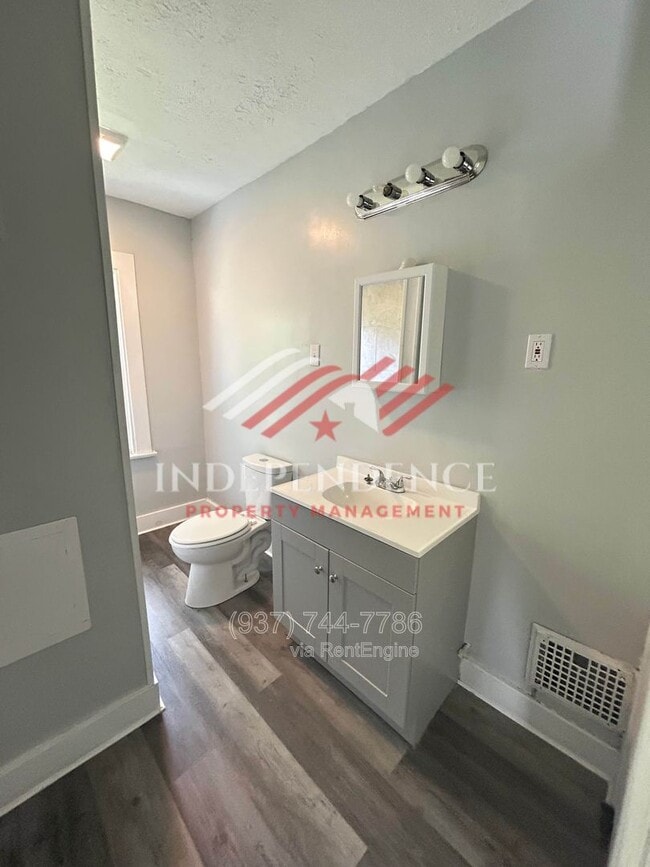 Photo - 951 Ferndale Ave