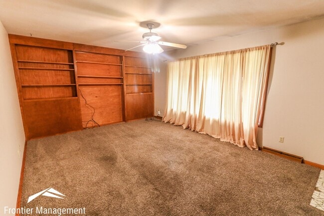 Photo - Lovely Single Family Home with Spacious Li...