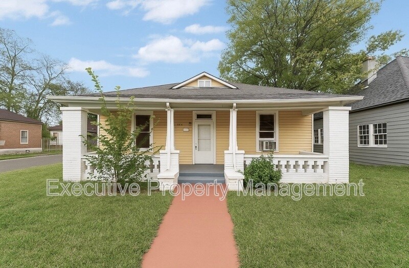 Photo - 1520 Avenue G