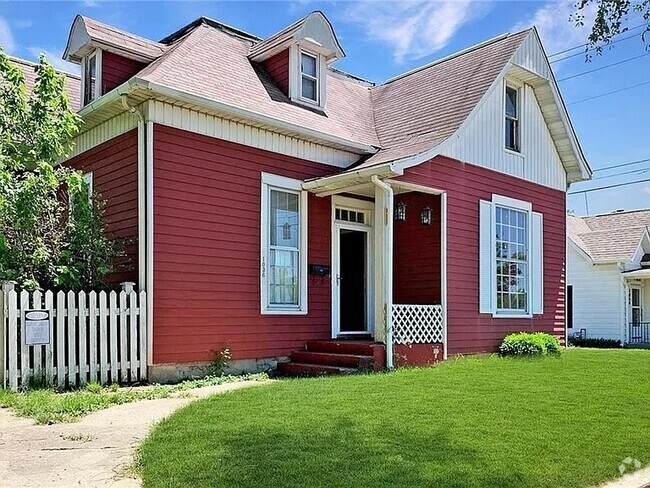Building Photo - 1036 S 10th St Rental