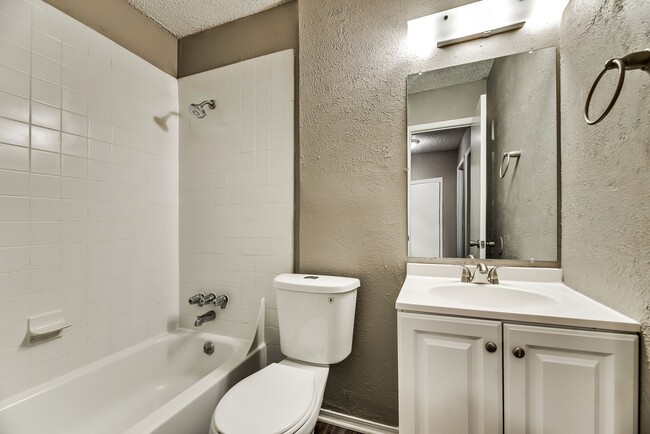 Photo - Pinewoods Apartments