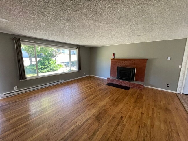 Photo - ***PENDING APPLICATION***Pet Friendly 3 Bedroom with Spacious Yard!