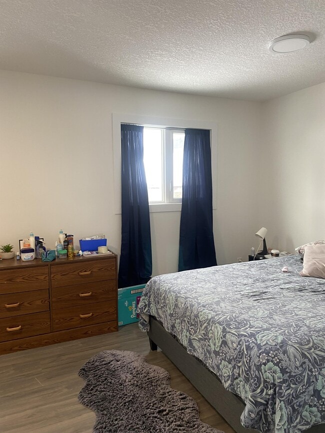 Photo - 2041 Tamarack St