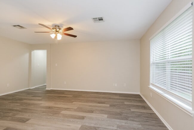 Photo - 838 Indian Meadow Dr