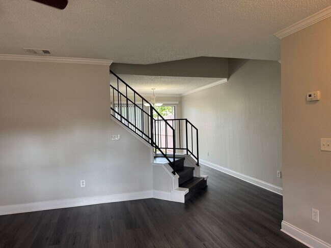 Photo - 2/2 Town Home in Casselberry