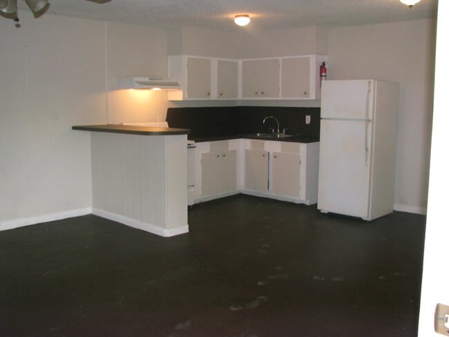 Building Photo - 3812 Wipprecht St Unit 18B