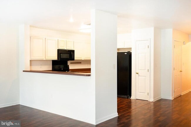 Photo - 112 Hawk Ct