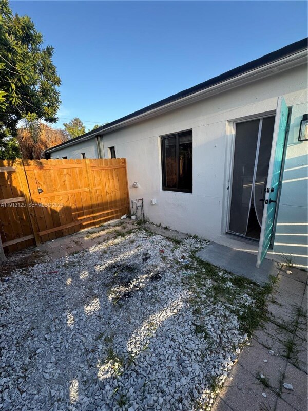 Photo - 1116-1118 NE 15th Ave