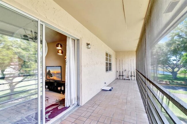 Photo - 100 Lake Meryl Dr Unit 201