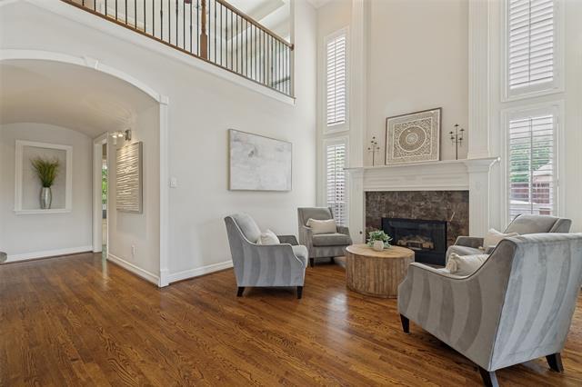 Photo - 804 Waterbury Ct