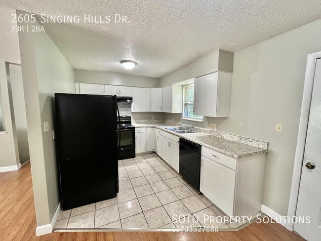 Photo - 2605 Singing Hills Dr