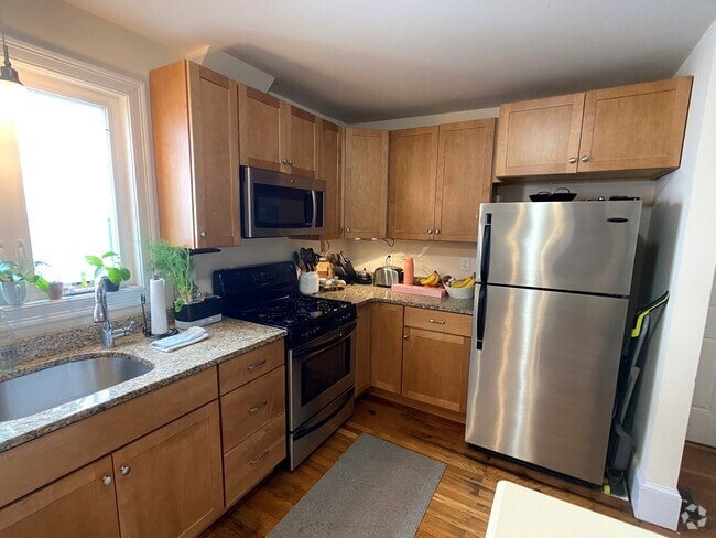 Building Photo - 78 Ten Hills Rd Unit 1 Rental