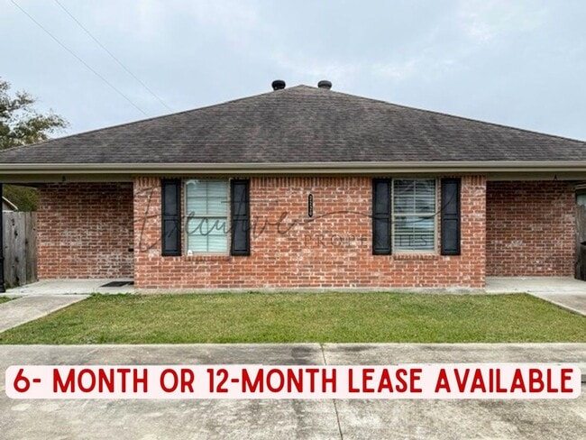 Building Photo - 2220 N Malcolm St Unit B