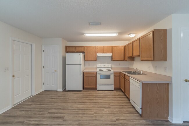 Photo - 502 Paulling Dr