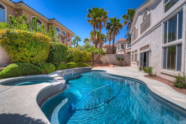 Status: Accepting Applications - Status: Accepting Applications House