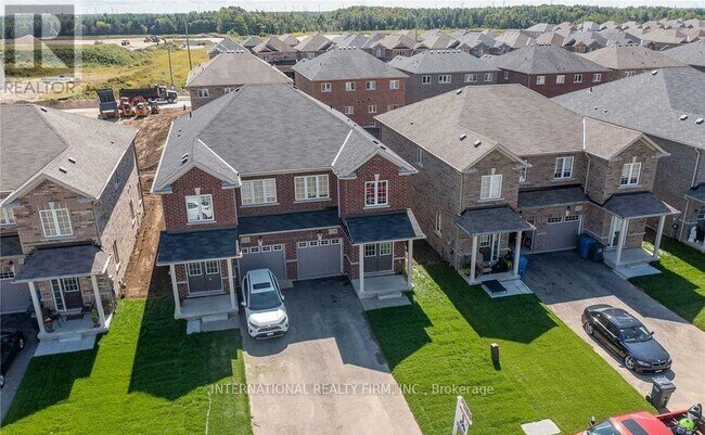 Photo - 128 Werry Ave