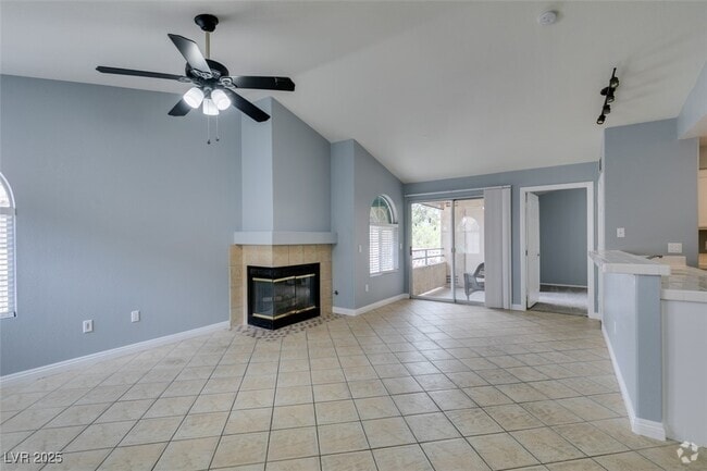 Building Photo - 2251 Wigwam Pkwy Unit 926 Rental