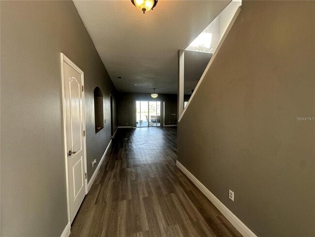 Photo - 908 Spring Island Way