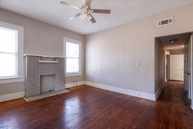 Photo - 628 Olive St