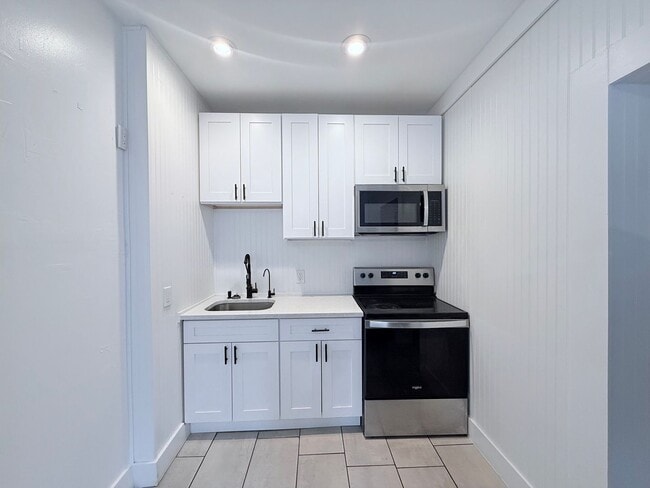 1339 13th St W Unit 1/2