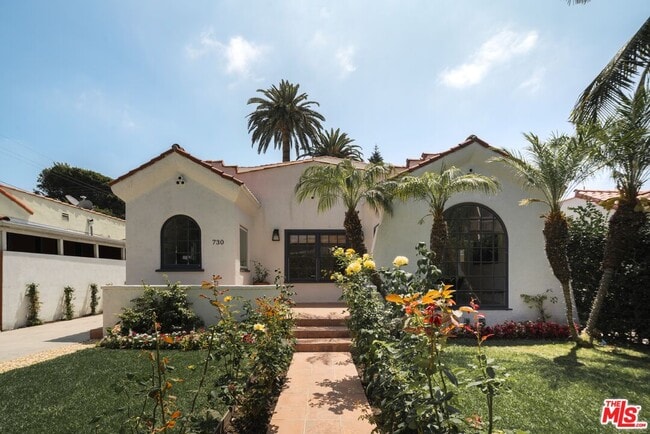 Building Photo - 730 Westbourne Dr