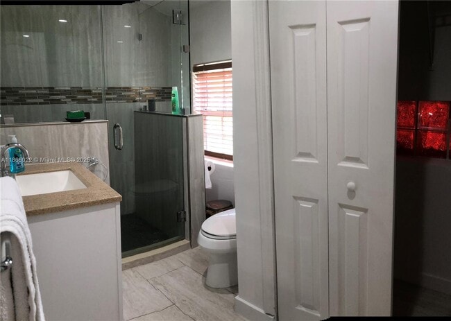Photo - 625 East Dr