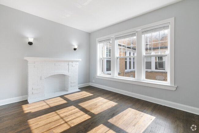 Building Photo - 1110 W Glenlake Ave Unit 3 Rental