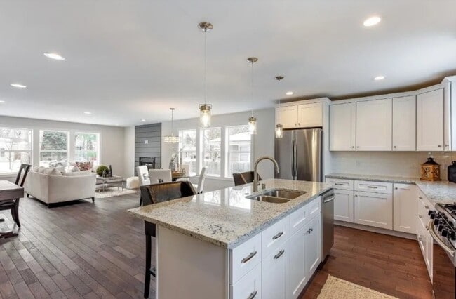 Photo - 4625 33rd Ave S