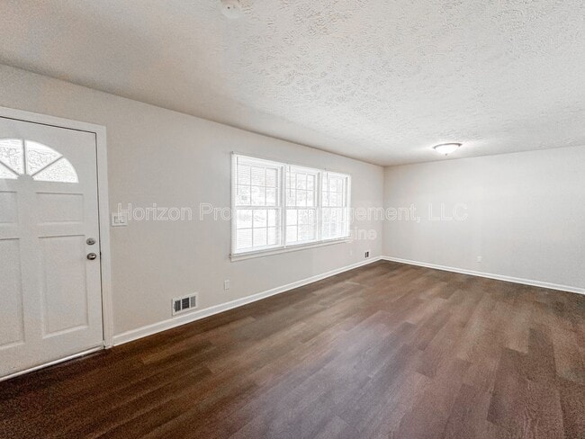 Photo - 4591 Woodward Rd