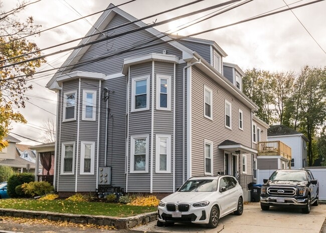 Building Photo - 39 Gardner St Unit 4