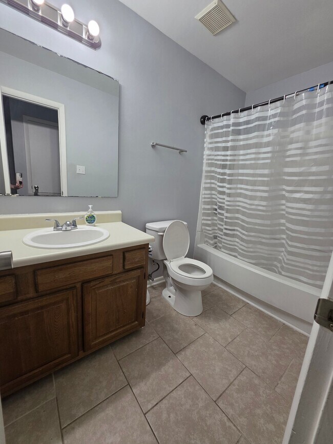 Photo - 1632 Barber Ave