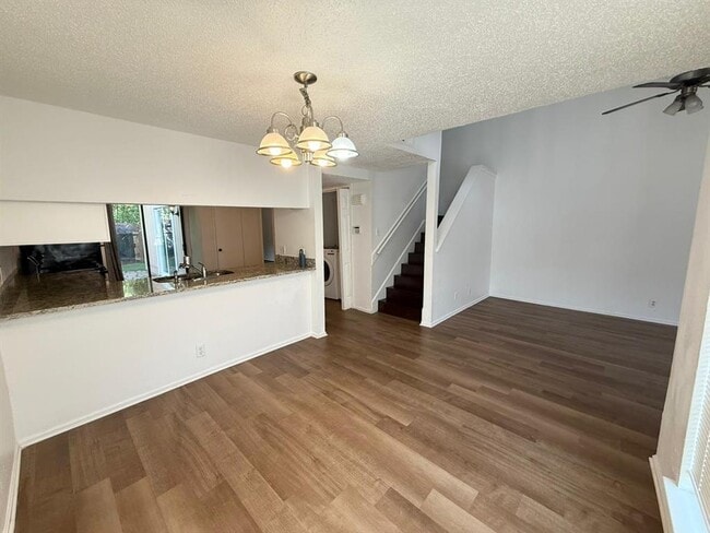 Photo - 2700 Mulford Cove