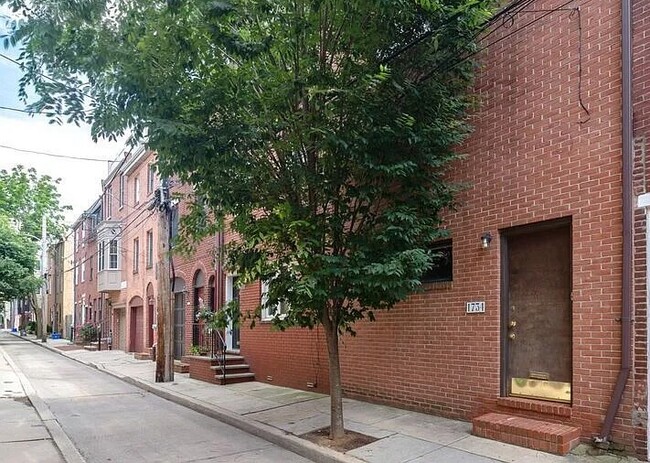 Photo - 1737 South St Townhome