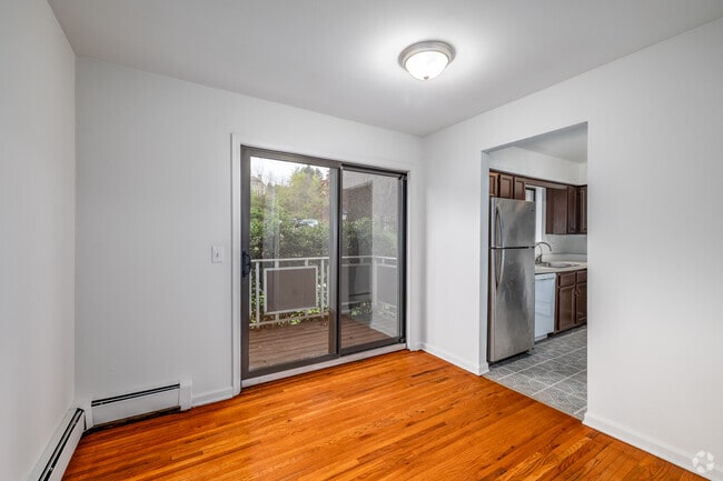 1BR, 1BA - Dinning Room