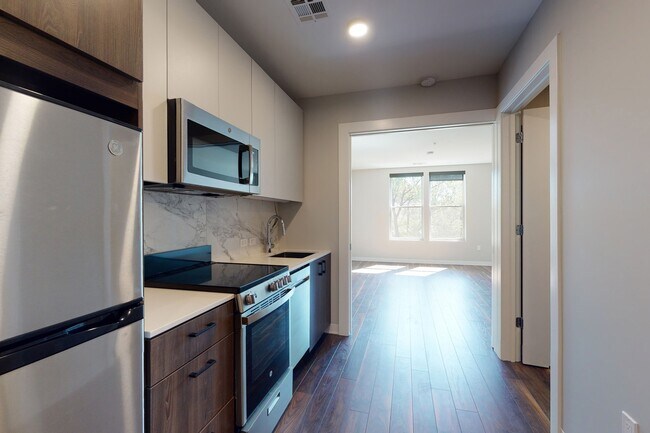 Photo - 520 E Armour