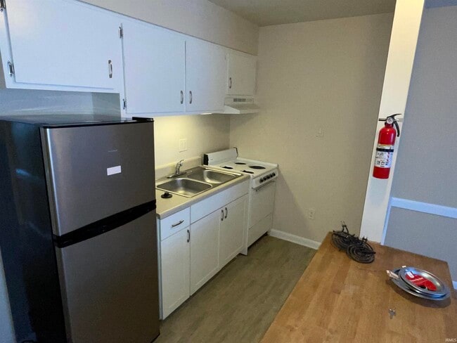 Photo - 915 N Rogers St Unidad A-9