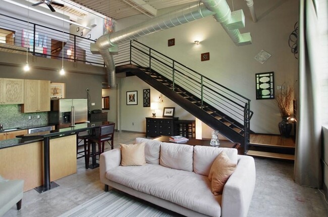 Photo - 400 Village Pkwy